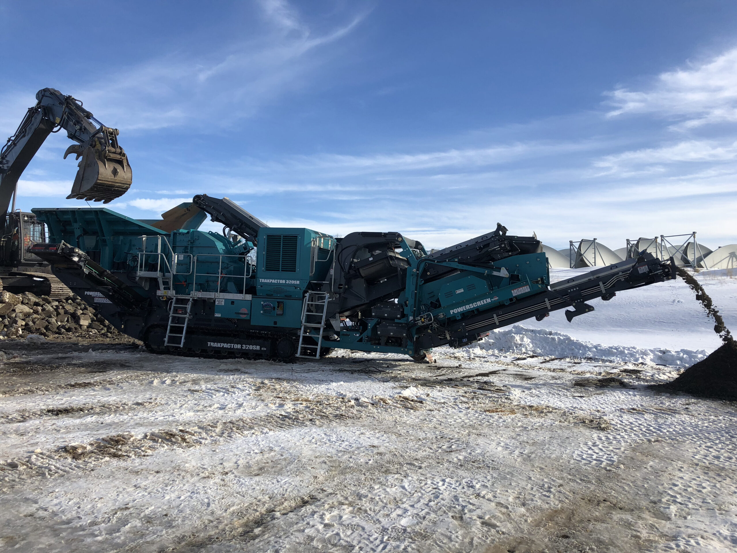 Trakpactor 320