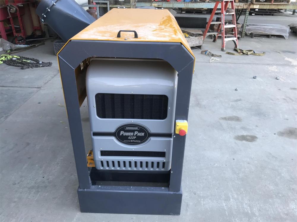2017 SCREENPOD AIRVAC 1600