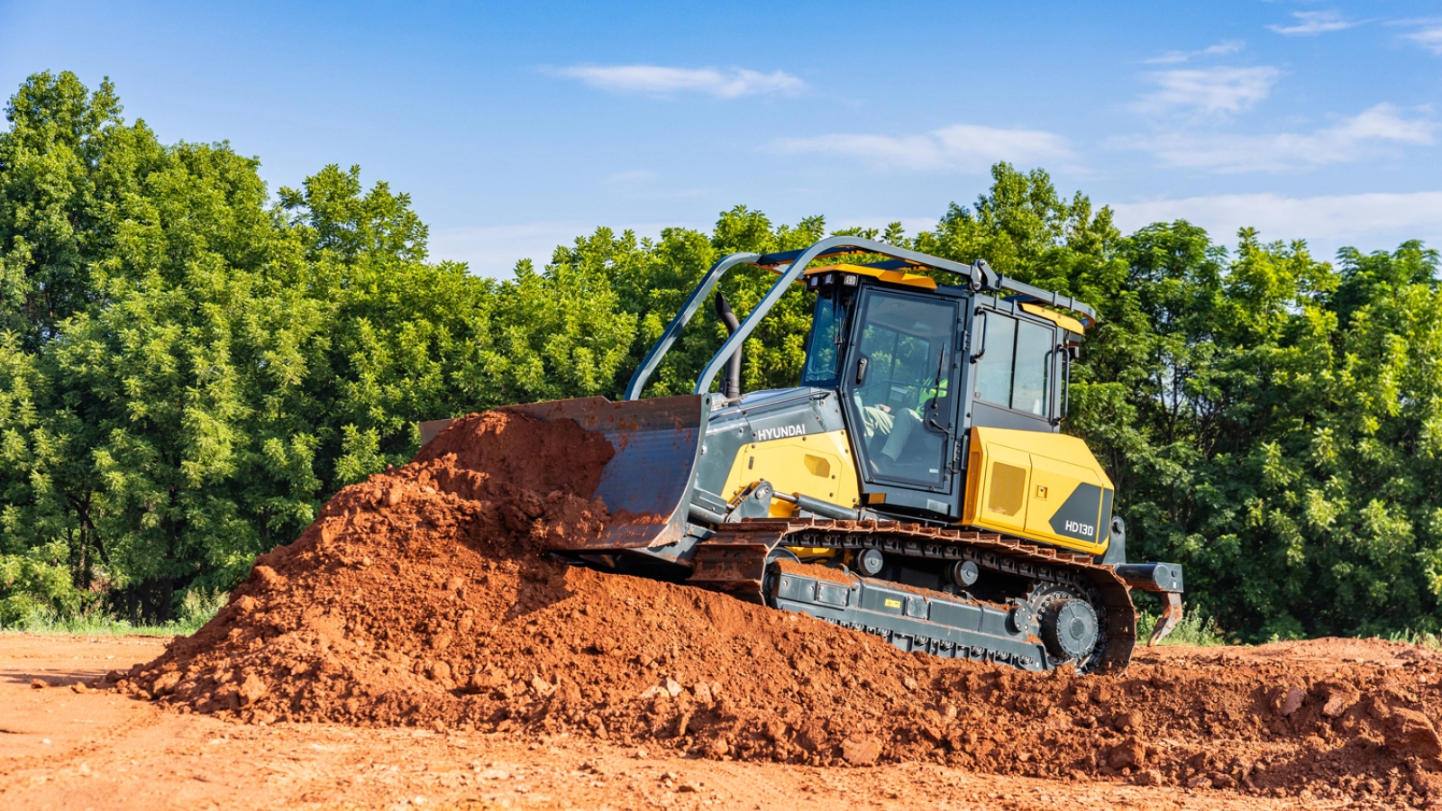 HYUNDAI HD130 XL